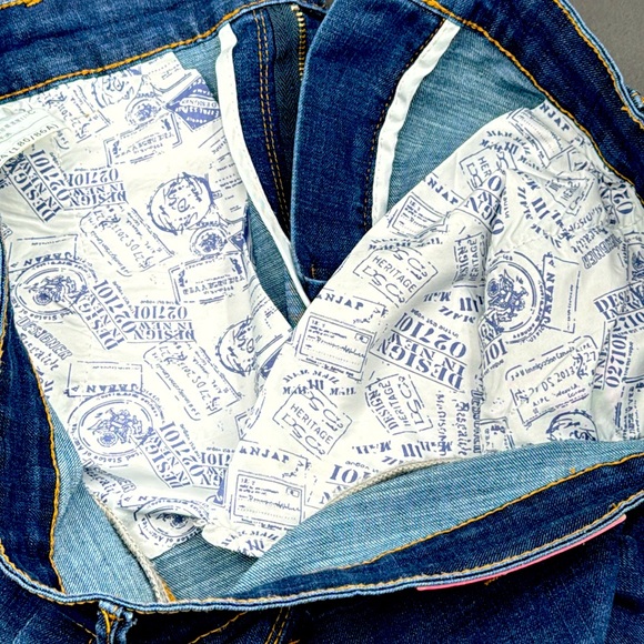 Fashion Denim slim fit distressed denim. Size 34 stretch. BNWT! - Picture 6 of 6